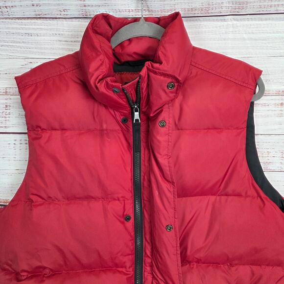 Banana Republic Men's Red Goose Down Puffer Vest S Thermal Warm Wind Resistant - Picture 3 of 11